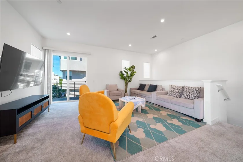 1602 W Bushell photo 12
