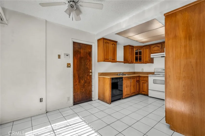 1860 San Francisco Avenue #1 photo 13