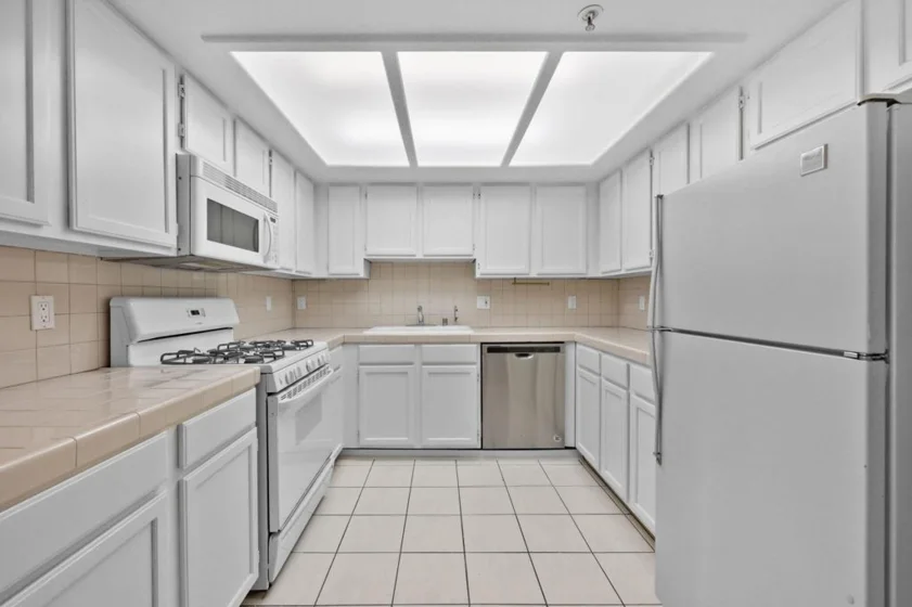 1131 Campbell #212 photo 9