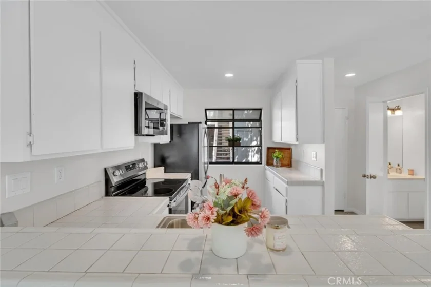 247 Pineview photo 13