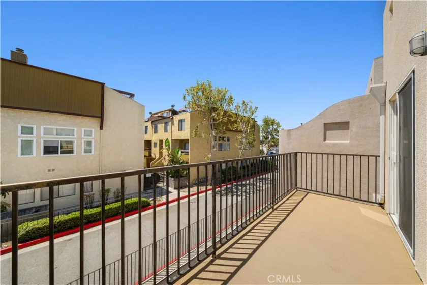 1008 S Marengo Avenue #D photo 31
