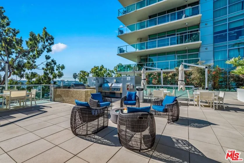 13700 Marina Pointe Drive #630 photo 50