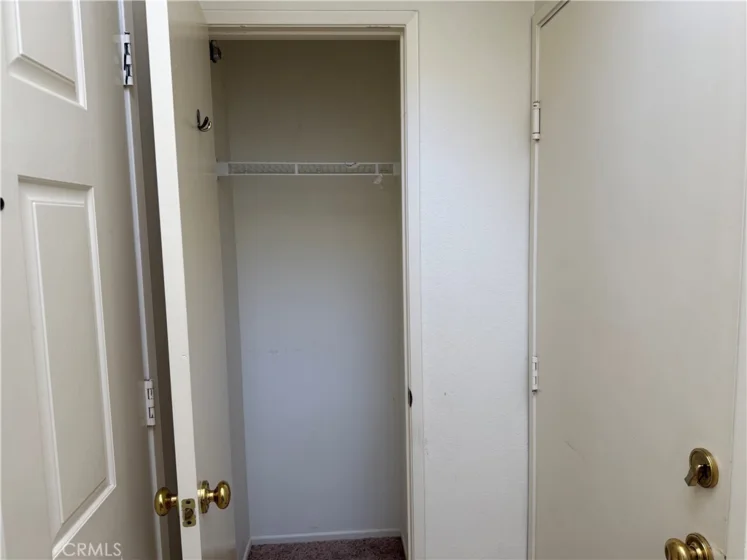 30 Carlsbad Lane photo 3