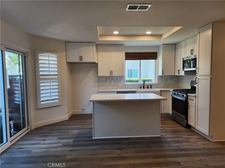 168 Greenmoor #72 photo 9