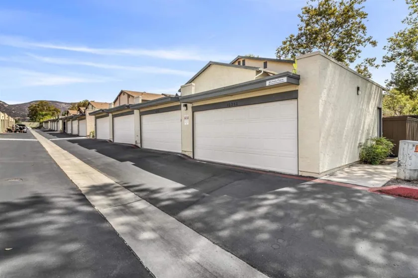 10250 Michala Place photo 18