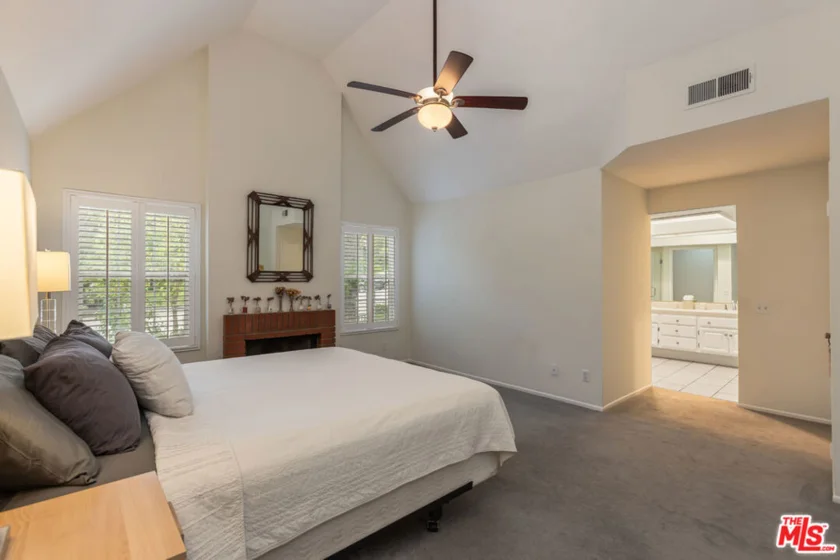 20950 Oxnard Street #10 photo 19