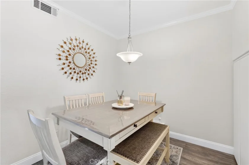 1027 S Stresa photo 4