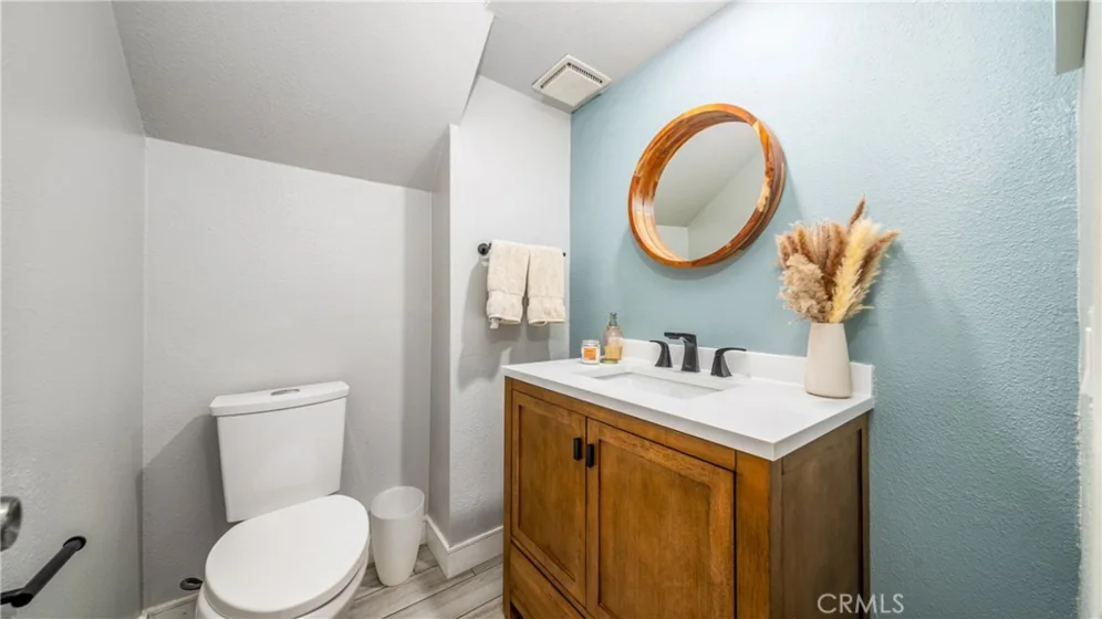 7422 Hazeltine photo 24