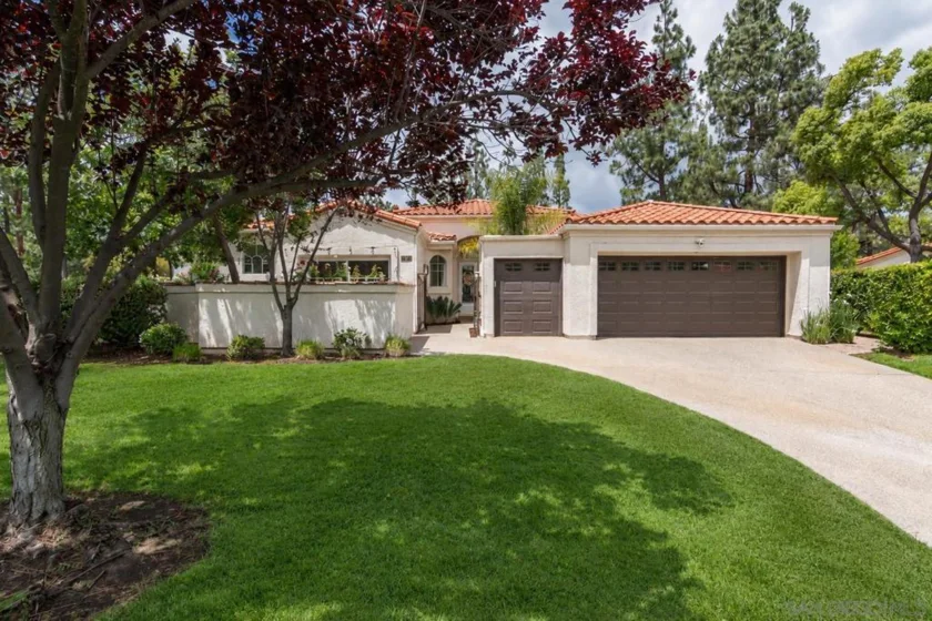 22905 Turnberry Court photo 1
