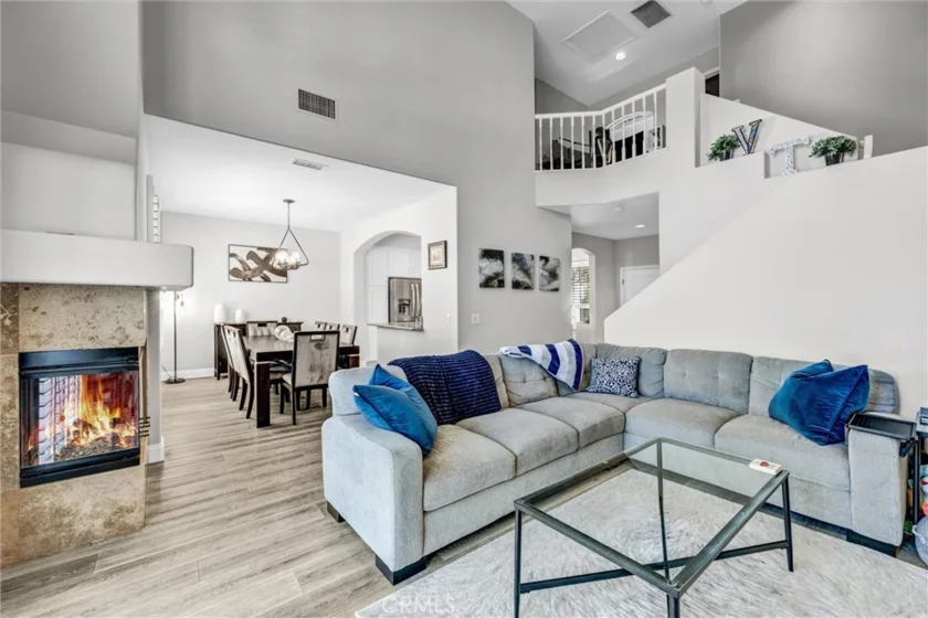147 Mira Mesa photo 2