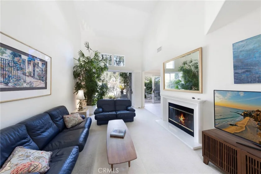 8 Longbourn Aisle photo 4