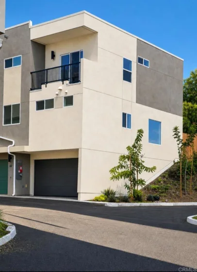 4986 Ocean View Boulevard photo 1