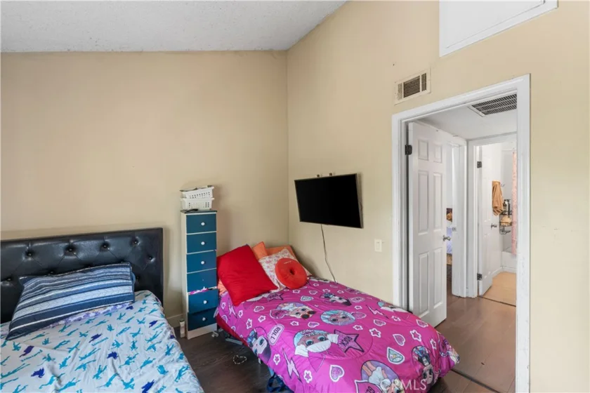 9600 Van Nuys #220 photo 13