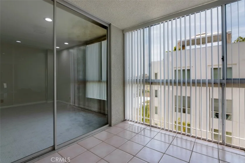 441 N Oakhurst #604 photo 14