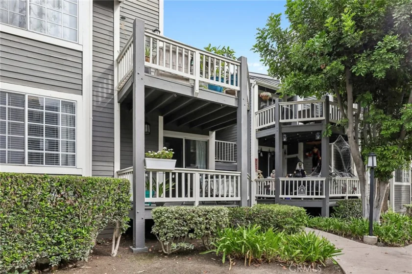 2330 Vanguard photo 25