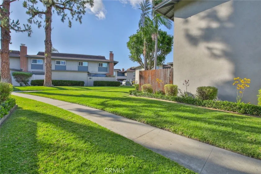 10406 Carlyle Court photo 34