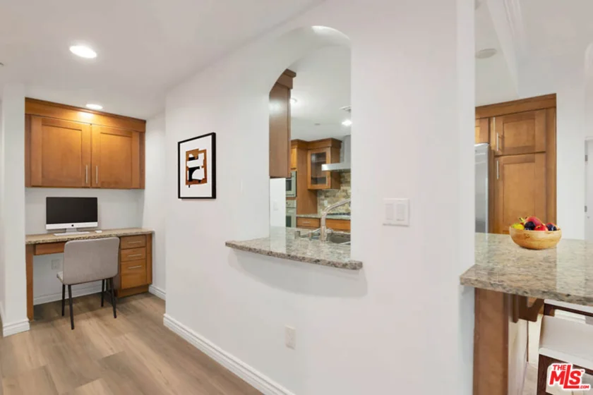423 Arnaz Drive #102 photo 30