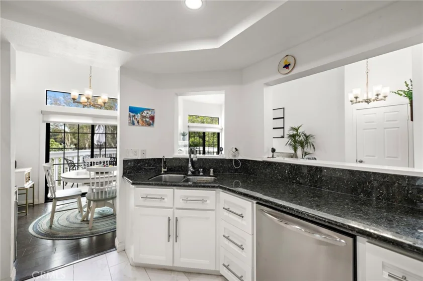 8206 Bridgepoint #206 photo 3