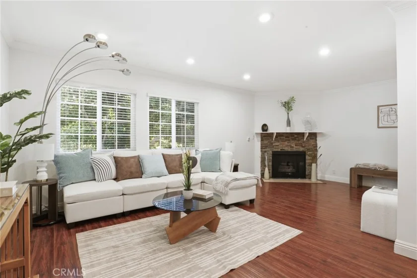 4189 Vineland Avenue #111 photo 3