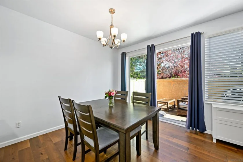 3811 Creststone photo 4