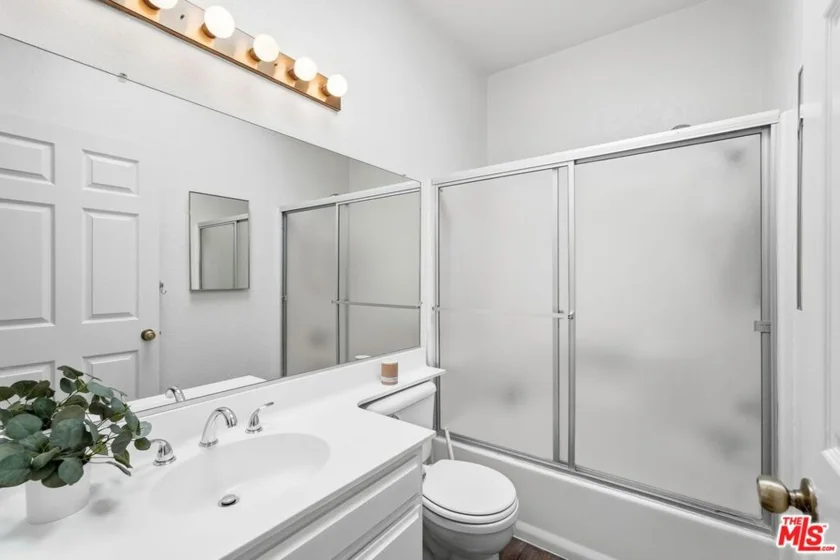 11918 Avon Way #6 photo 17