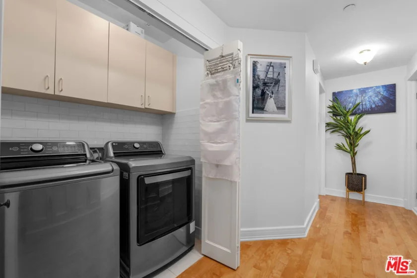 411 N Oakhurst Drive #305 photo 16