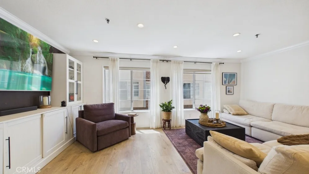 735 W California #102 photo 8