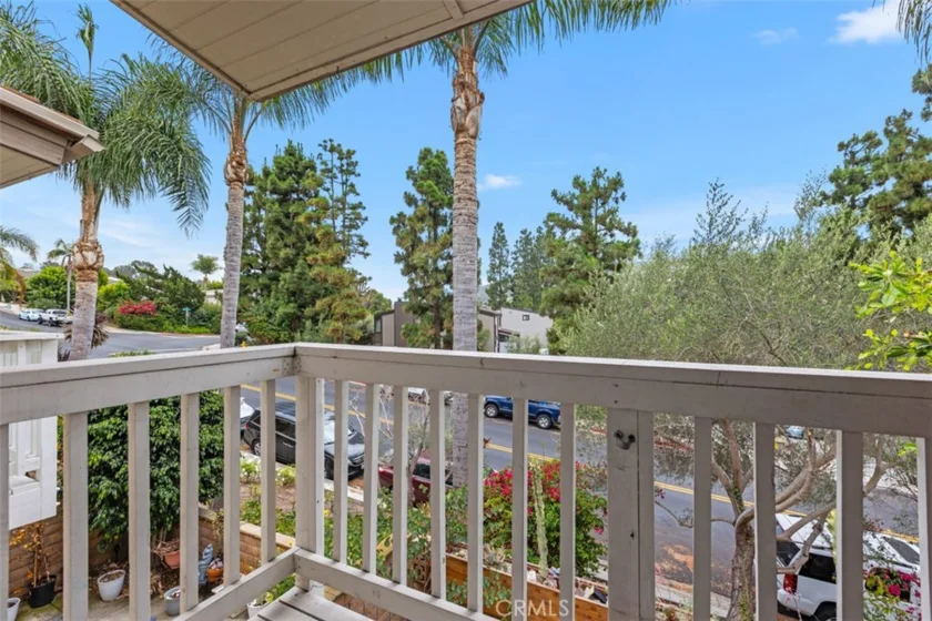 23821 Hillhurst Drive #4 photo 16