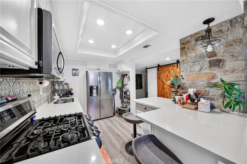9522 Linda Ln photo 11