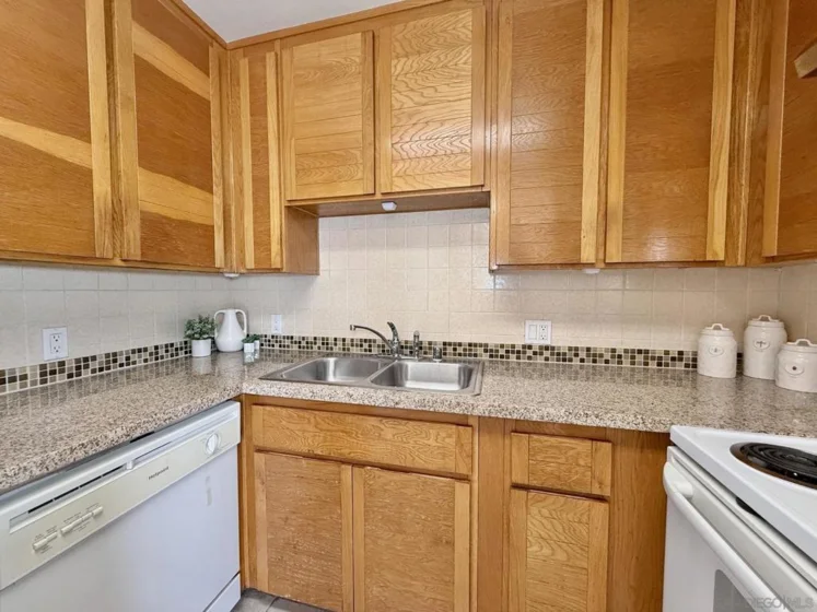 4082 Albatross Street #7 photo 15
