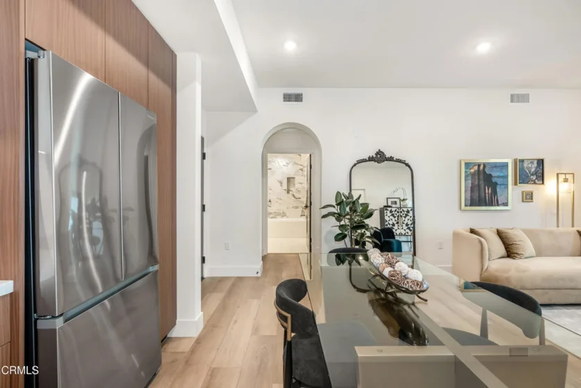139 S Oak Knoll Avenue #301 photo 8