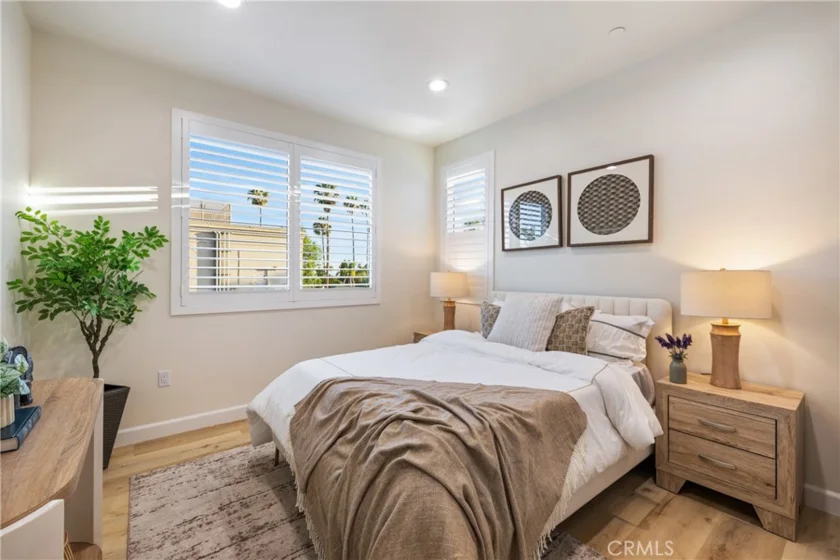 1649 N Lake Avenue #1 photo 36