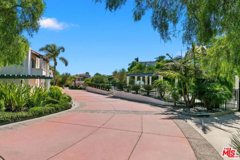 6435 Zumirez Drive #9 photo 51