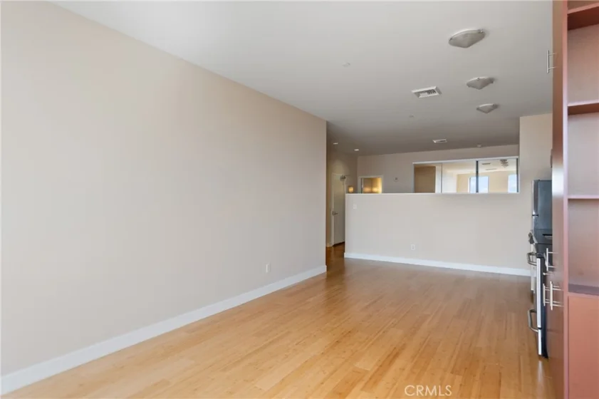 3810 Wilshire Boulevard #1811 photo 9