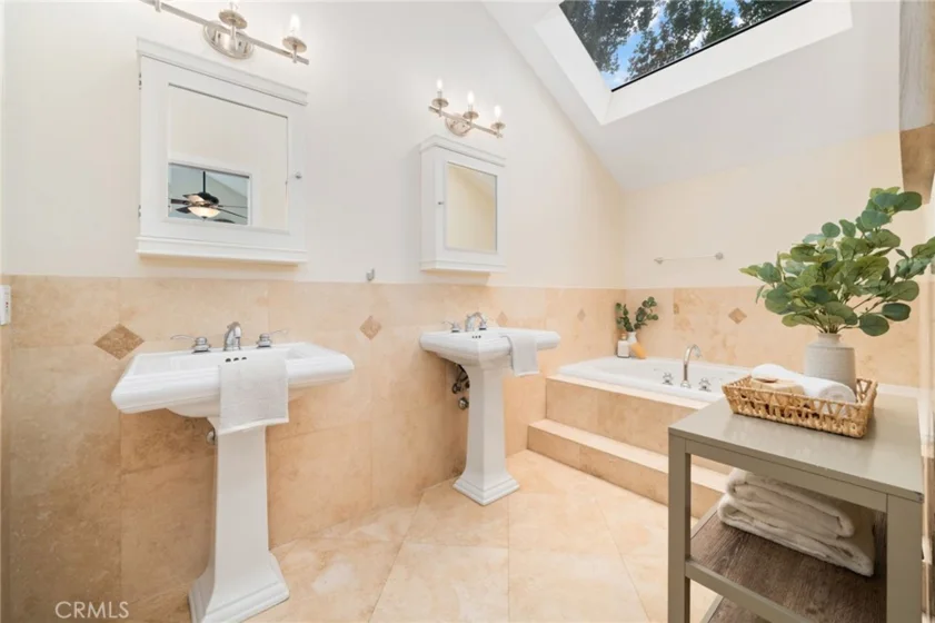 460 Providence Court #101 photo 17
