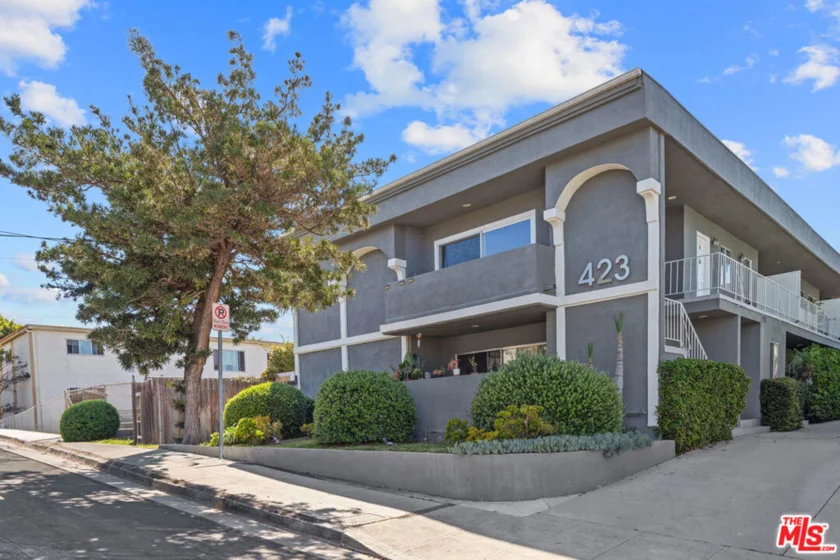 423 Pier Avenue #4 photo 5