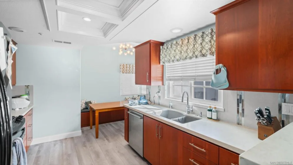16424 Avenida Venusto #C photo 23