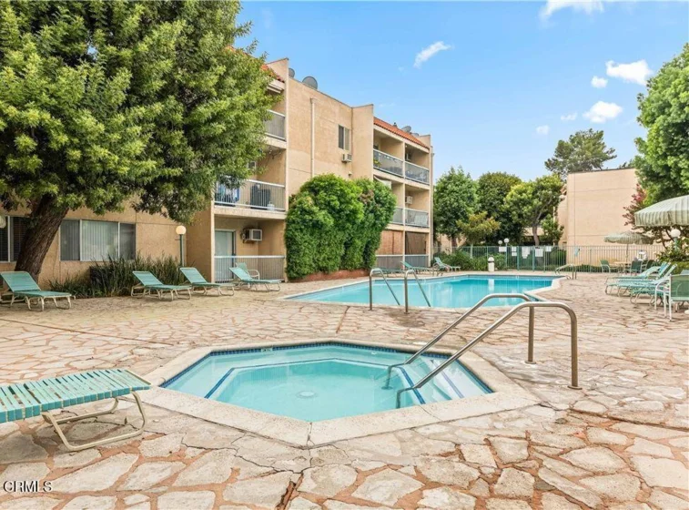 18307 Burbank #51 photo 16
