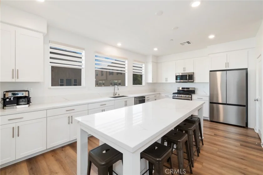 7128 Viceroy Way photo 6