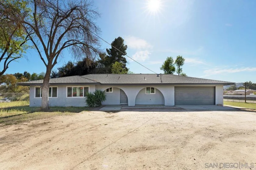 24567 Adams Avenue photo 3