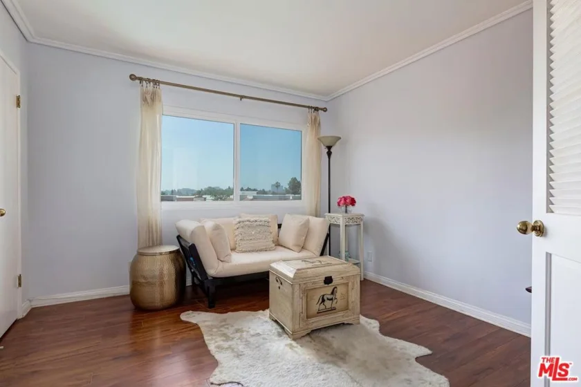 5651 Windsor Way #308 photo 13