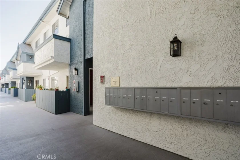 21529 Saticoy Street #217 photo 54
