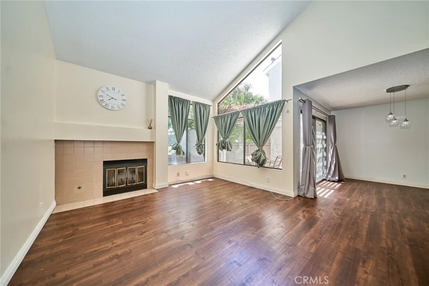 380 Deerfield photo 10