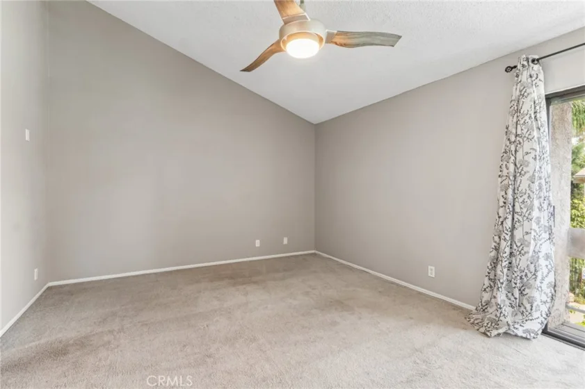 9600 Sylmar Avenue #19 photo 23