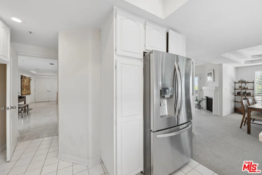 5224 Zelzah Avenue #209 photo 5