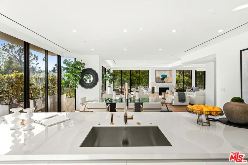 10601 Wilshire Boulevard #504 photo 8