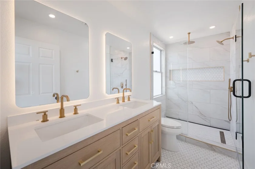 5455 Sylmar Avenue #2103 photo 16