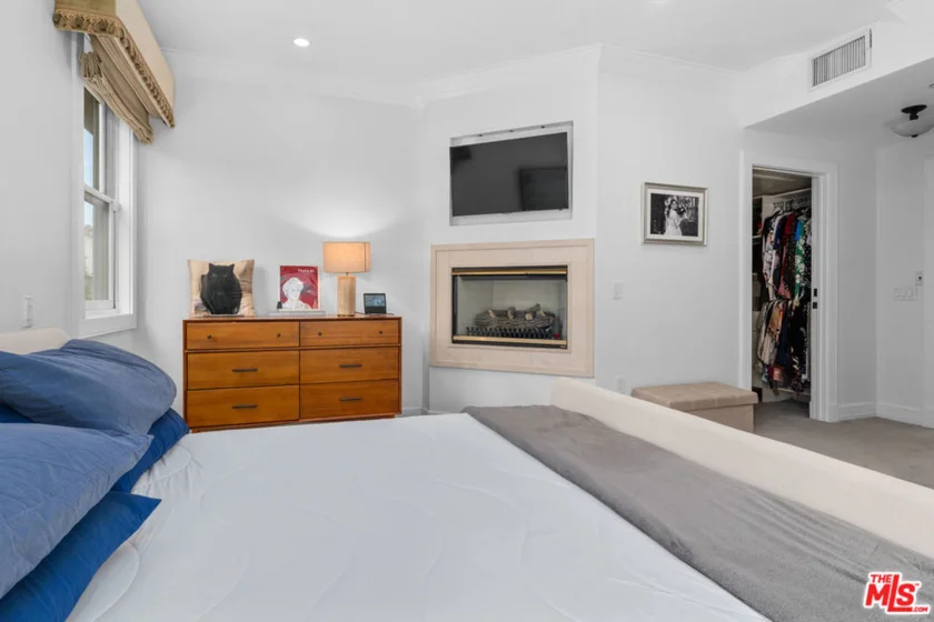 411 N Oakhurst Drive #305 photo 18