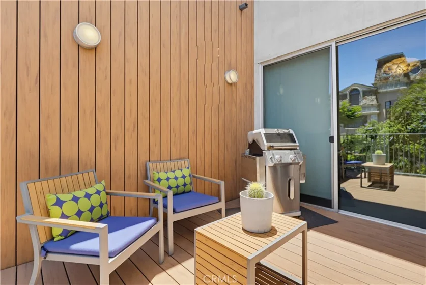 855 N Croft Avenue #302 photo 12
