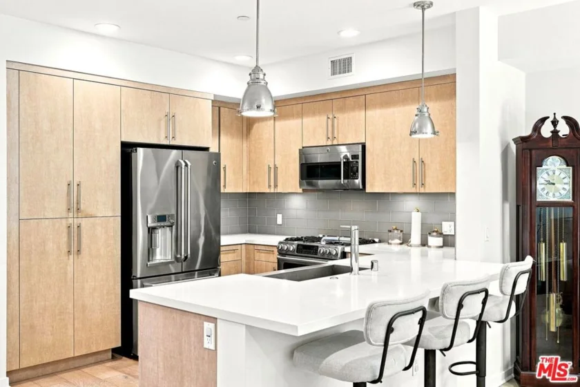 4240 Laurel Canyon Boulevard #305 photo 7